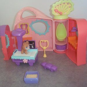 Hasbro Littlest Pet Shop Get Better Center